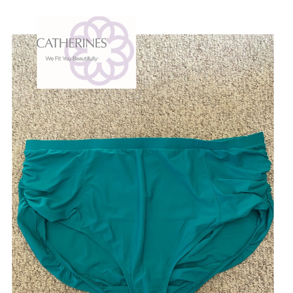 Catherines SZ 3X or 4X bathing suit bottom ruching